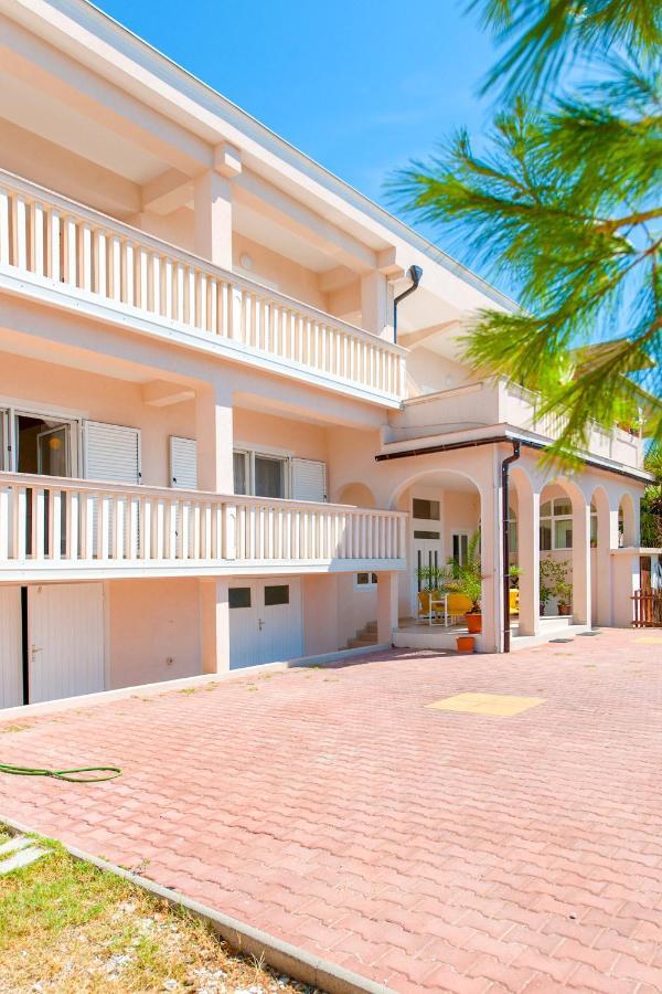 Apartments Facini Košljun Exterior foto